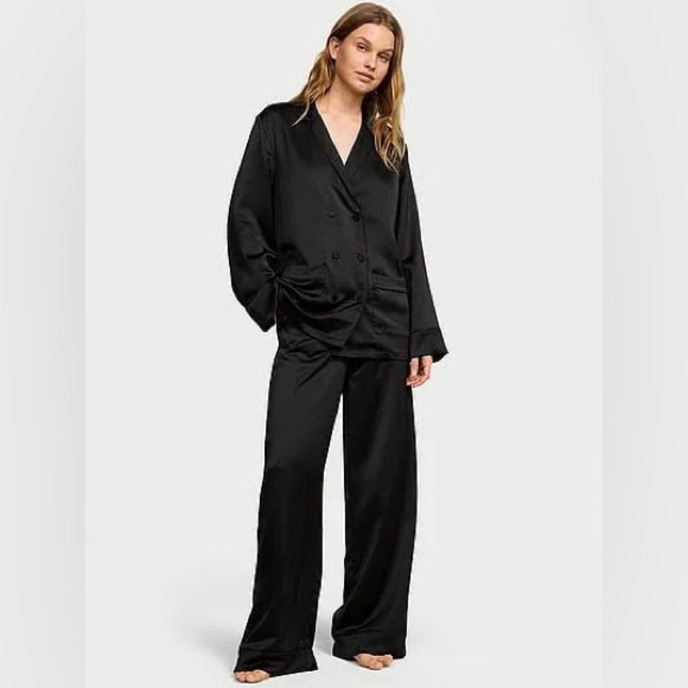NWOT Victoria’s Secret Luxe Satin Double Breasted Black Long Pajama Set XL Long